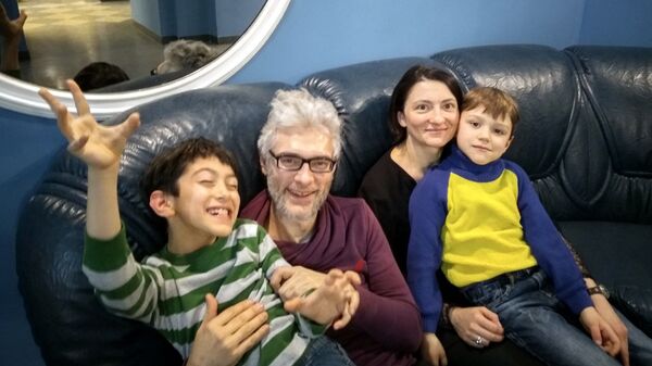 Ян Калнберзин с сестрой Марией и племянниками Ян Калнберзин с сестрой Марией и племянниками - Sputnik Латвия