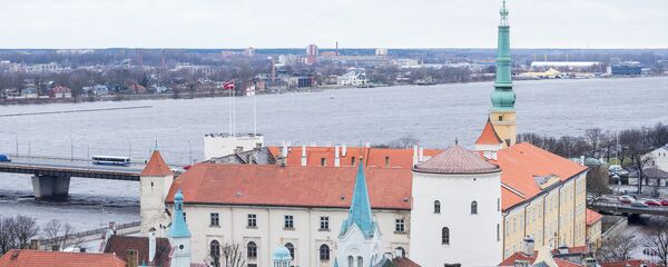 Вид на Ригу с Домского собора - Рижский замок, резиденция президента Вид на Ригу с Домского собора - Рижский замок, резиденция президента - Sputnik Latvija