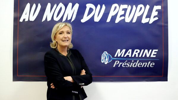 Лидер Национального Фронта Франции Марин Ле Пен - Sputnik Латвия
