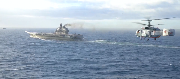 Боевое дежурство крейсера Адмирал Кузнецов в Сирии. Видео Минобороны РФ - Sputnik Латвия