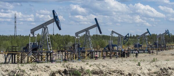 Нефтяные станки-качалки Нефтяные станки-качалки - Sputnik Latvija