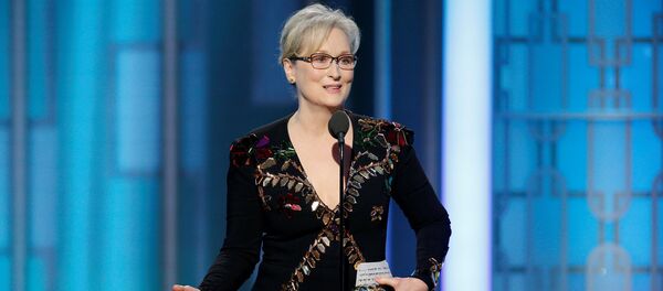 Актриса Мэрил Стрип на 74-ой ежегодной премии Золотой глобус в Беверли-Хиллз - Sputnik Латвия