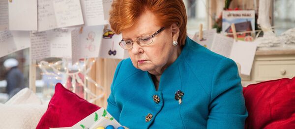 Экс- президент Латвии Вайра Вике Фрейберга в домике Лайма - Sputnik Латвия