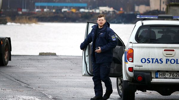 Представитель портовой полиции - Sputnik Латвия