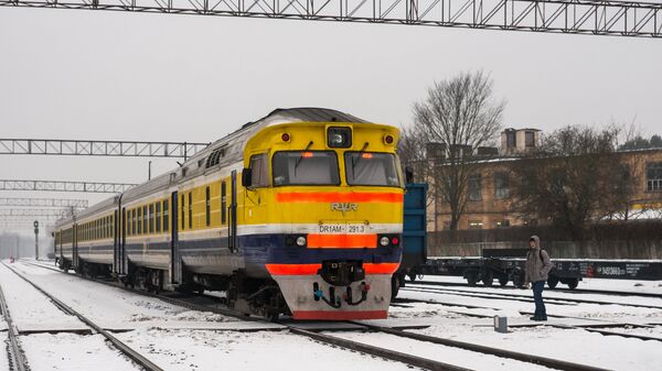 Латвийская железная дорога. Дизель поезд - Sputnik Latvija