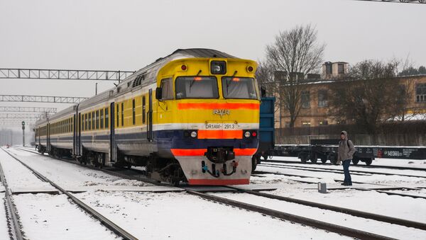 Латвийская железная дорога. Дизель поезд - Sputnik Latvija