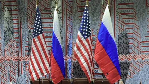Флаги США и России