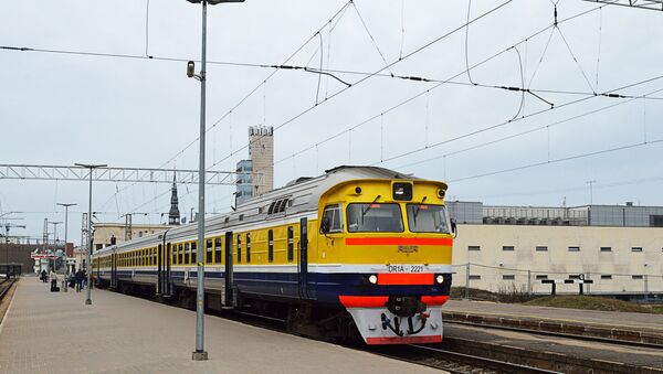 Электропоезд на станции Рига-пассажирская - Sputnik Латвия