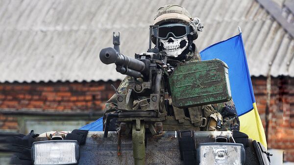 UBS karavīrs bruņumašīnā. Foto no arhīva - Sputnik Latvija