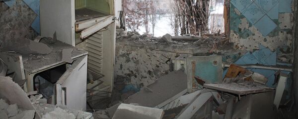 Ситуация после обстрелов в Донецке Ситуация после обстрелов в Донецке - Sputnik Latvija