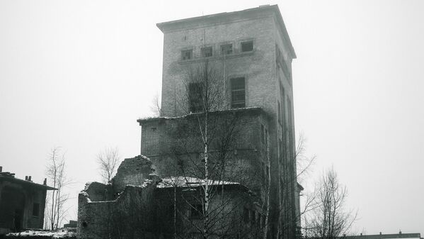 Бывшая бумажная фабрика Слокас в Юрмале - Sputnik Latvija