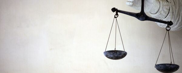 Весы правосудия в руках Фемиды Весы правосудия в руках Фемиды - Sputnik Latvija