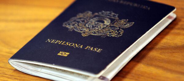 Паспорт негражданина Латвии - Sputnik Латвия