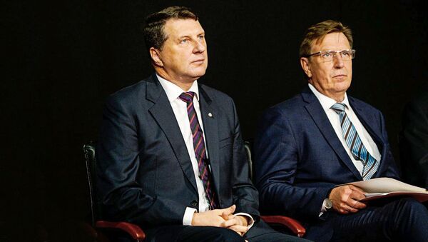 Президент Латвии Раймондс Вейонис и премьер-министр Латвии Марис Кучинскис - Sputnik Латвия