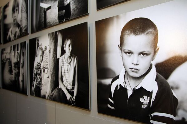 Выставка Дети Донбасса в Риге - Sputnik Латвия