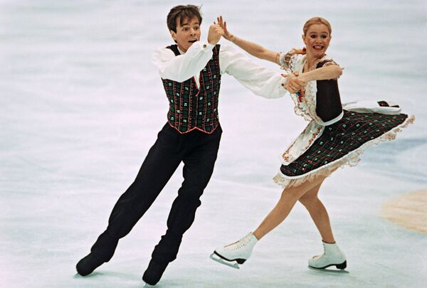Оксана Грищук и Евгений Платов, чемпионы XVII зимних Олимпийских игр в фигурном катании среди танцевальных пар - Sputnik Латвия