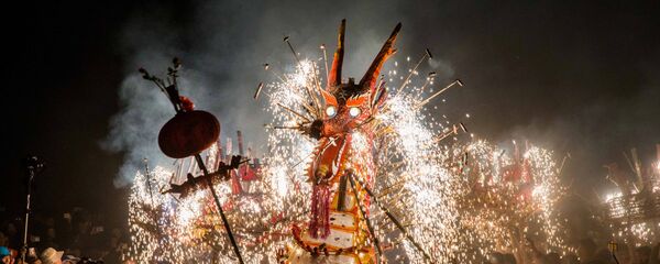 Фестиваль фонарей в Китае - Sputnik Латвия