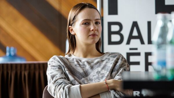 Актриса театра имени Моссовета Юлия Хлынина - Sputnik Латвия