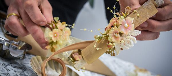 Любовные письма: как сделать красивое поздравление с Днем любви - Sputnik Латвия