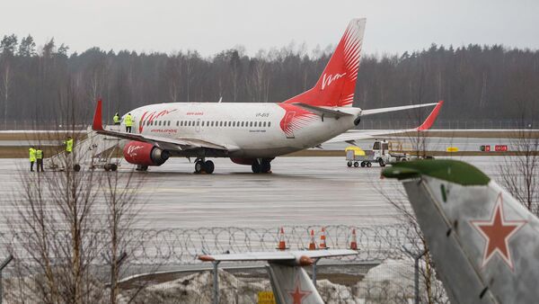 Самолет компании VIM Airlines в аэропорту Рига - Sputnik Латвия