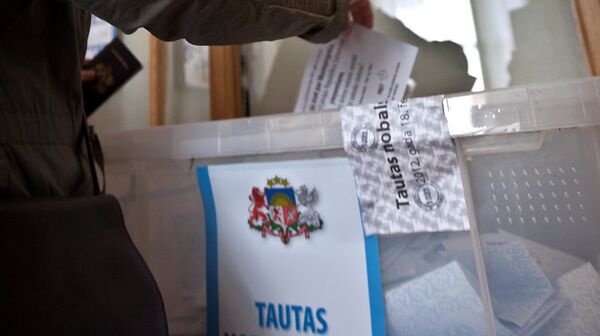 Референдум 2012 года о присвоении государственного статуса русскому языку - Sputnik Латвия