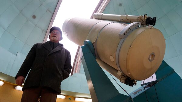 Доктор физики Илгмар Эглитис руководитель обсерватории - Sputnik Латвия