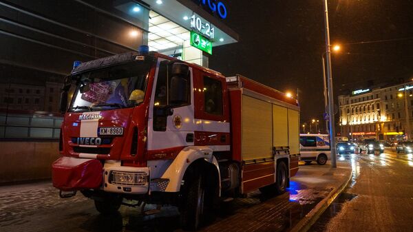 21 февраля в Риге после сообщения о бомбе на несколько часов закрывались Центральный железнодорожный вокзал и прилегающий к нему торговый центр Origo - Sputnik Латвия