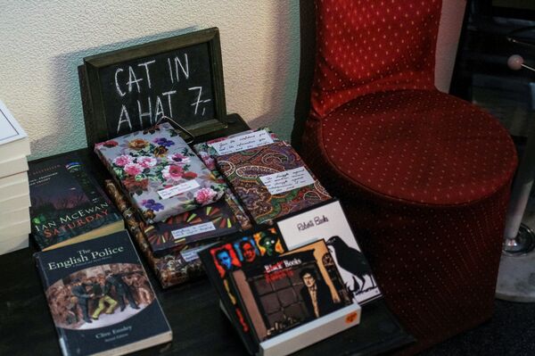 Robert's Books Robert's Books - Sputnik Латвия