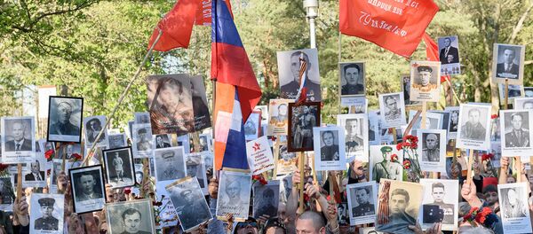 Nemirstīgais pulks Tallinā - Sputnik Latvija