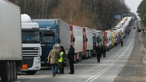 Очереди из грузовиков перед таможней в Польше - Sputnik Латвия