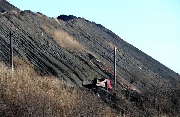 Окончательное прощание: Украина перешла на российский уголь - Sputnik Латвия