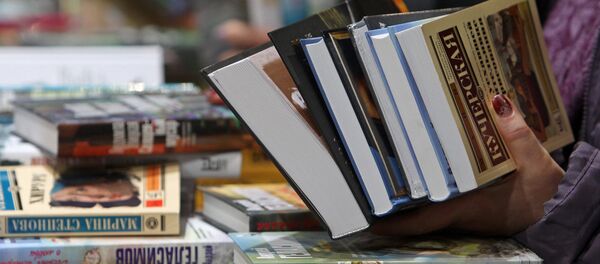 Новинки от российских писателей на Латвийской книжной выставке - Sputnik Латвия
