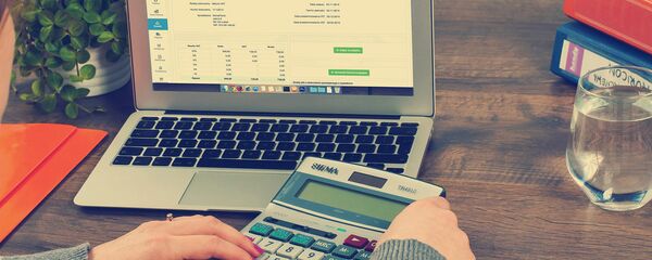 Nodokļu deklarācijas aizpildīšana. Foto no arhīva - Sputnik Latvija