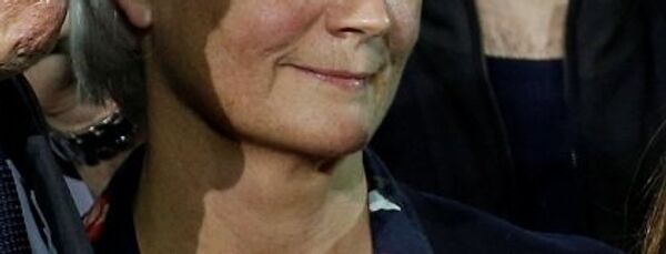 Fransuā Fijons kopā ar savu dzīvesbiedri Penelopi Fransuā Fijons kopā ar savu dzīvesbiedri Penelopi - Sputnik Latvija