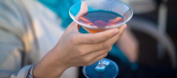 Распитие спиртных напитков Распитие спиртных напитков - Sputnik Latvija