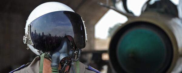 Sīrijas lidotājs Hamas aviobāzē - Sputnik Latvija