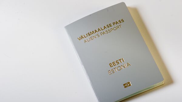 Серый паспорт негражданина Эстонии - Sputnik Латвия