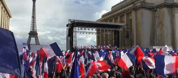 Акции в поддержку Фийона во Франции - Sputnik Латвия