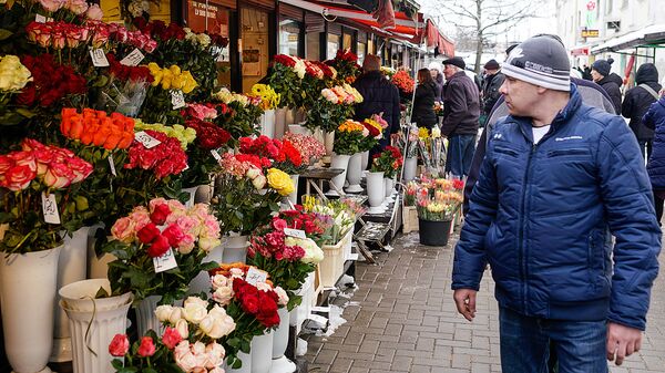 Продажа цветов 8 Марта в Риге - Sputnik Латвия