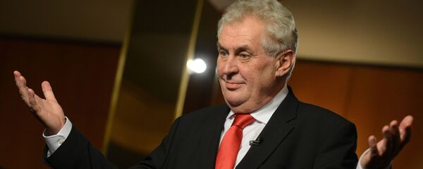 Президент Чехии Милош Земан Президент Чехии Милош Земан - Sputnik Latvija