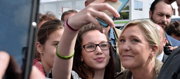 Francijas Nacionālās frontes līdere Marina Lepēna Francijas Nacionālās frontes līdere Marina Lepēna - Sputnik Latvija