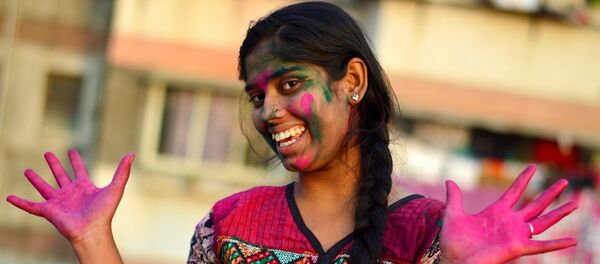 Холи - индуистский фестиваль весны Холи - индуистский фестиваль весны - Sputnik Латвия