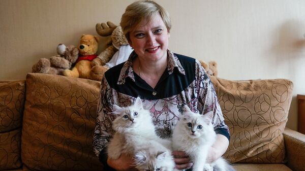 Наталья Минаева с котятами - Sputnik Латвия