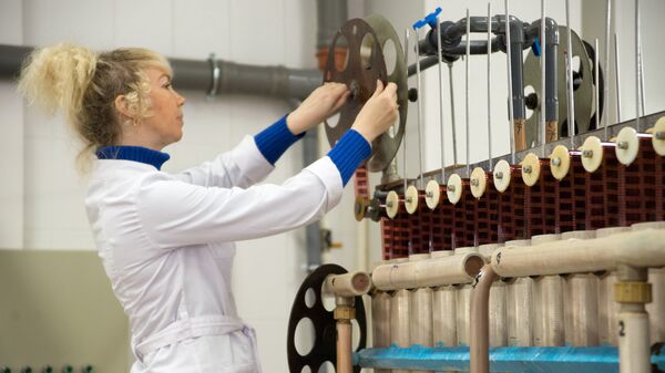 Сотрудница Госфильмофонда России - Sputnik Латвия