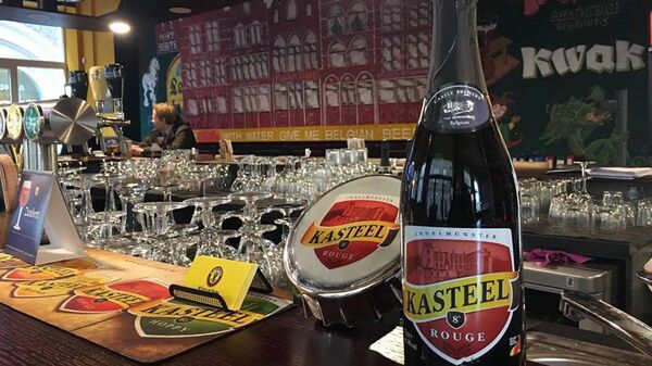 Бельгийское пиво Kasteel в подарок - Sputnik Латвия