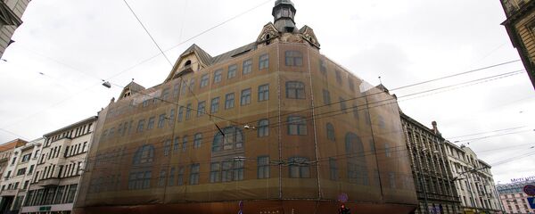 Заброшенный дом на углу улиц Марияс и Элизабетес Заброшенный дом на углу улиц Марияс и Элизабетес - Sputnik Latvija