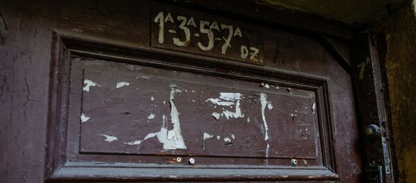 Durvis. Ilustratīva fotogrāfija Durvis. Ilustratīva fotogrāfija - Sputnik Latvija