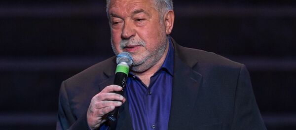 Телеведущий, актер и режиссер Юлий Гусман - Sputnik Латвия