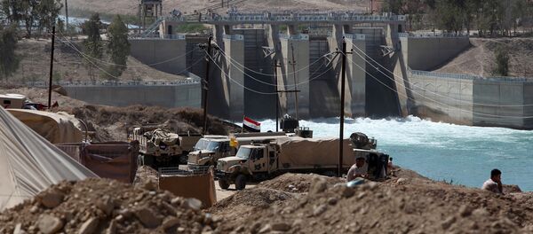 Дамба на реке Евфрат в Сирии, архивное фото Дамба на реке Евфрат в Сирии, архивное фото - Sputnik Latvija