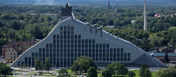 Здание Латвийской Национальной библиотеки в Риге - Sputnik Латвия